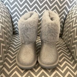 Girls Faux Fur Silver Boots